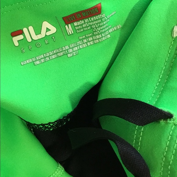 FILA Womens size M MEDIUM LIVE IN MOTION YOGA CAPRIS - Picture 4 of 4